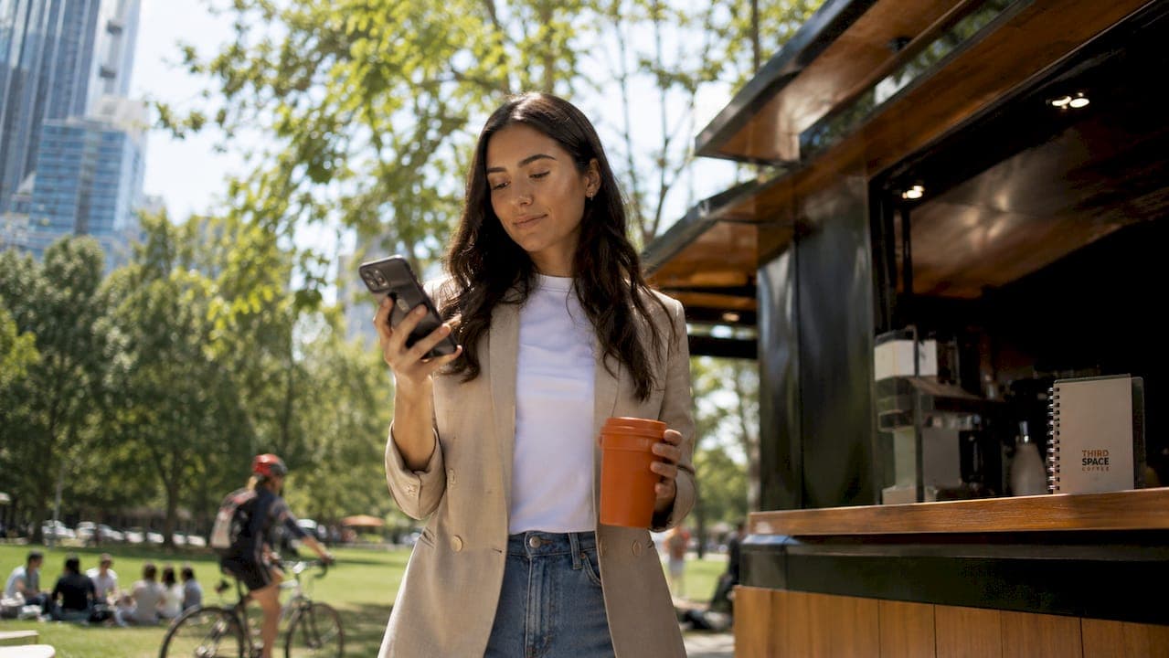 Contactless Coffee Pickup: A Guide for Busy Coffee Lovers